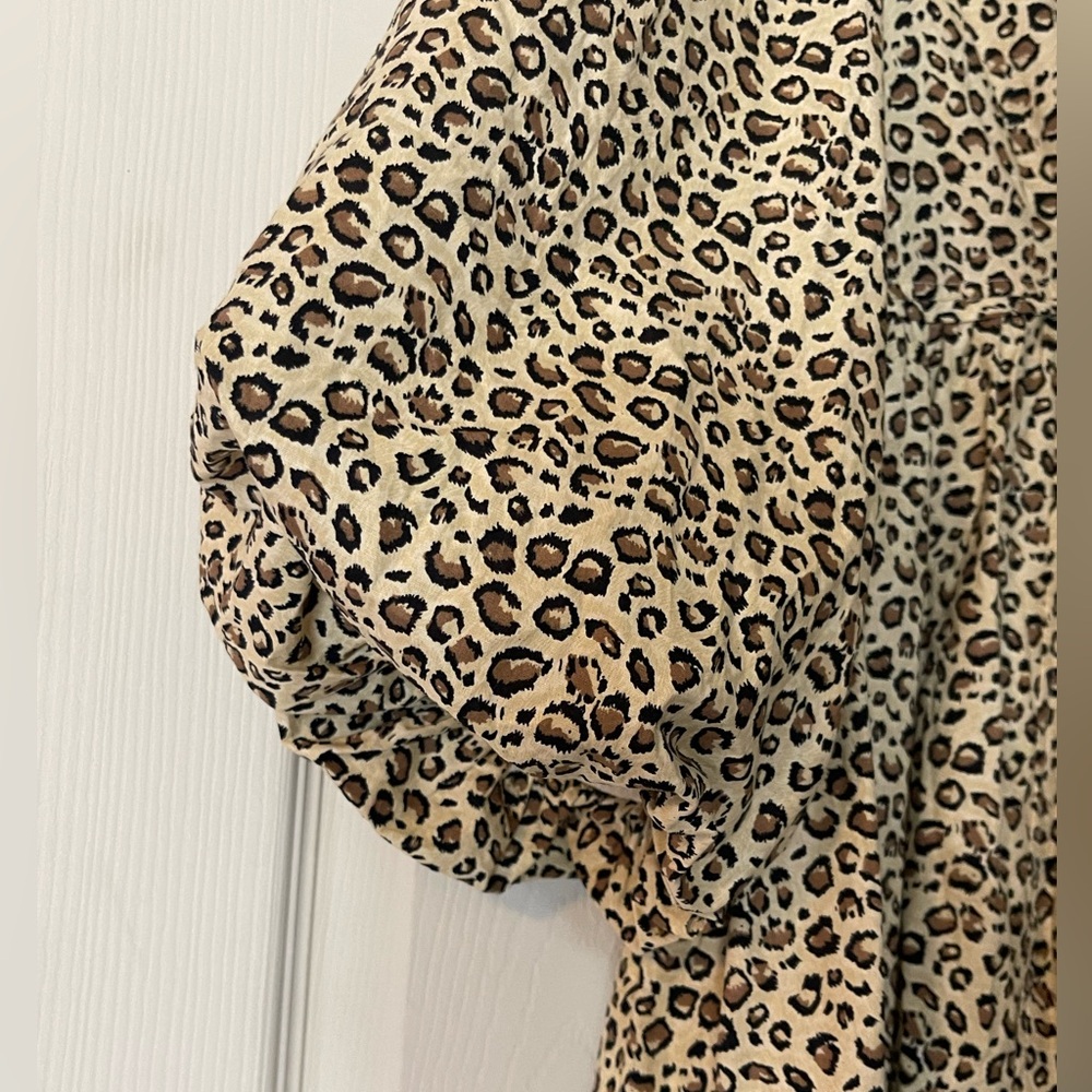 NWT: IN LOOM Leopard Print Button-up Dress with Puff Sleeves Size Medium - Picture 5 of 9
